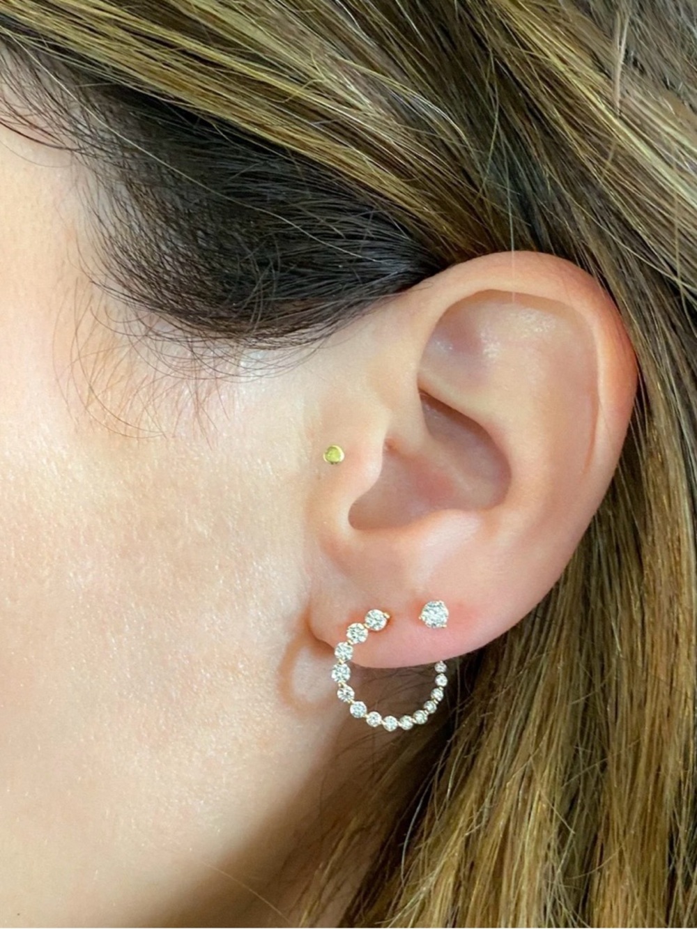 Graduated diamond hoops - Picture 5 of 8